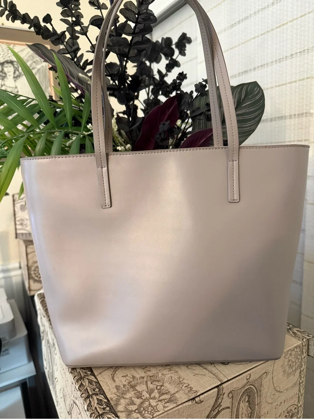 Kate Spade Karla Cityscape Gray Leather Tote with Gold Bow Charm